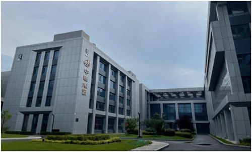 從皇家圍場(chǎng)到科技工廠,中鹿集團(tuán)以技術(shù)創(chuàng)新驅(qū)動(dòng)鹿產(chǎn)業(yè)融合發(fā)展